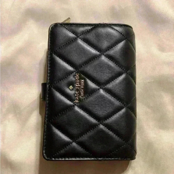 Kate Spade Smooth Quilted Bifold Wallet - Picture 2 of 5